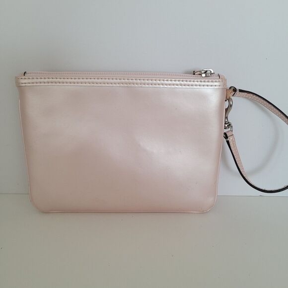 Coach Wallet Corner Wristlet Leather Light Metalic Pink Small Zippy Pouch Patch - Picture 2 of 8